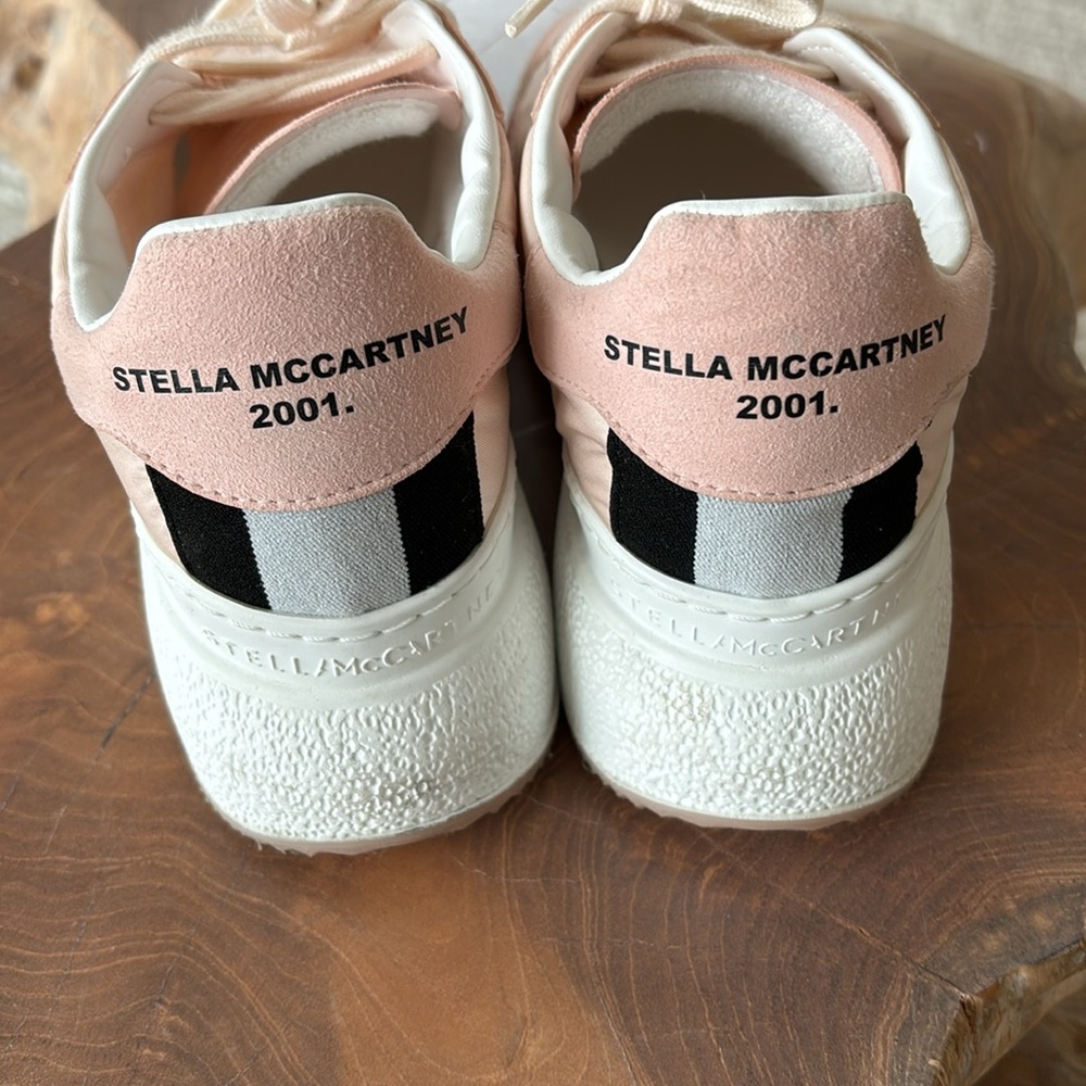 Stella McCartney tennis shoes size 35 (5) - Picture 3 of 8
